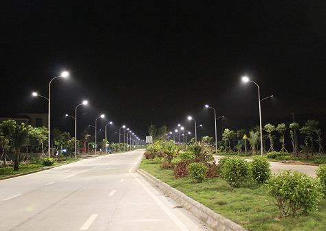 【业务发展】我司LED二代路灯亮相南海1号大道